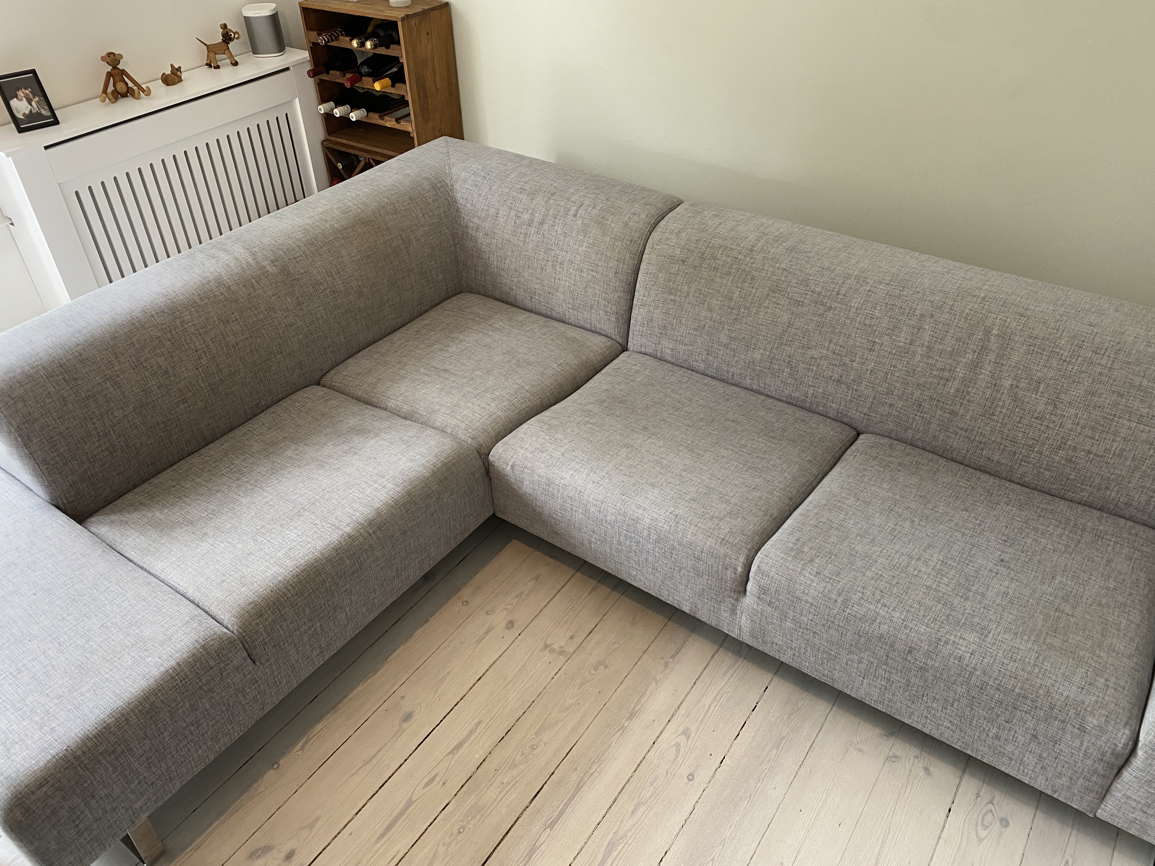 Meget snavset sofa